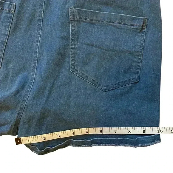 VGT Fashion Nova Women's Denim Zip Up Short Jumpsuit with 2 Front Pockets M - Picture 12 of 16